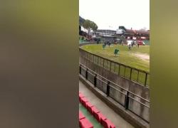 Stefano Bandecchi del Ternana sputa contro i tifosi: VIDEO