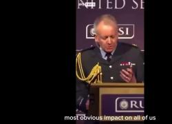 UK, capo militare Knighton fa terrorismo psicologico: "Figli e figlie dello Stato pronti a combattere contro Mosca, la societ&agrave; si attivi" - VIDEO