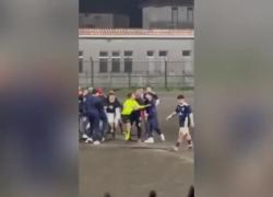 Acireale, aggredito arbitro con calci e pugni durante playoff under 17 tra Riposto e Pedara, AIA protesta: “Violenza inaudita” – VIDEO