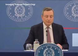 Mario Draghi: "Se non ti vaccini, ti ammali e muori oppure fai morire, non ti vaccini, ti ammali, contagi e lui/lei muore", era il 21 luglio 2021 - VIDEO