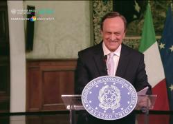 Fratelli di Crozza, Draghi: "Esperienza molto soddisfacente almeno per me. Per voi meno"