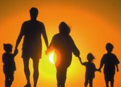 Congedo parentale, come funziona e le novità del 2022 (anche per il padre)