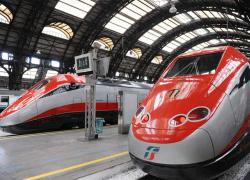 Vergogna a Genova: 27 disabili fatti scendere dal treno perché i passeggeri si rifiutano di farli sedere: tornano a Milano in bus