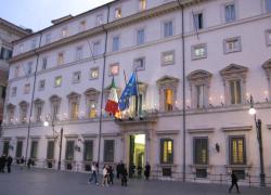 Aumento bollette, cabina di regia con Draghi. Giorgetti: "Presto intervento del Governo"