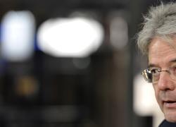 Gentiloni sulle concessioni balneari: "Vanno riassegnate con gare"