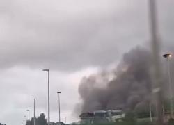 Incendio Malagrotta (Roma) in un impianto di rifiuti, colonna di fumo visibile a chilometri di distanza - VIDEO