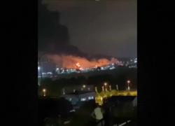 Ucraina-Russia, notte di attacchi reciproci: droni di Kiev su Sochi, in fiamme deposito di petrolio; raid del Cremlino su Kharkiv - VIDEO