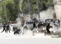 Afghanistan, protesta a Kabul: talebani sparano per disperdere la folla 