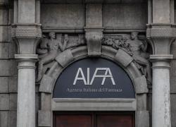 Vaccino Covid, Aifa ammette davanti al Tar del Lazio: "Non abbiamo certificazioni di efficacia e sicurezza obbligatorie per la vendita dei sieri"