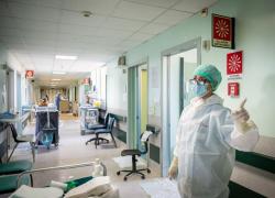 Sanità, 18mila operatori aggrediti nel 2023, 2/3 donne, +260% rispetto alla media triennio 2019-2021, infermieri categoria più colpita