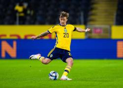 Chi è Kristoffer Olsson, il calciatore svedese ricoverato: malattia, squadra, fidanzata, figli