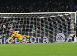 Napoli ai quarti di Coppa Italia, il Cagliari si arrende ai rigori