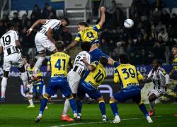 Poker della Juve, vince 4-1 a Parma con doppietta di Bremer