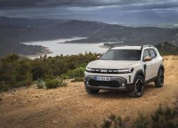 Dacia Duster. Design, off-road e nuove motorizzazioni Hybrid-G 4x4