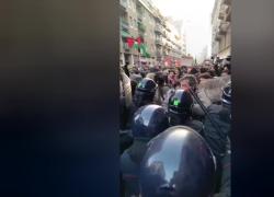 Corteo pro-Palestina, a Milano scontri con la polizia: piazze piene in tutta Italia nonostante stop dalle questure - VIDEO