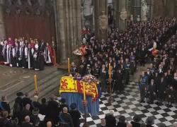 Harry non ha recitato l'inno britannico ai funerali della Regina Elisabetta II - Video
