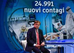 Covid vaccino, Sileri: 'Medici e infermieri restii hanno sbagliato lavoro'