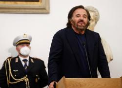 Grande Fratello Vip 5, 'Alfonso Signorini gesto orribile': l'attacco di Christian De Sica