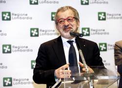 Roberto Maroni ricoverato in ospedale: si è accasciato a terra