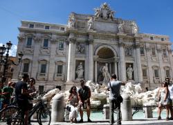 Covid, redditi mai così giù da 20 anni. Turismo affossato