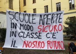 Scuola, manifestazione al Liceo Classico Tito Livio, gli studenti: "In classe c'è il nostro futuro"

