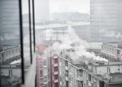 Allarme smog a Milano, oggi al via le limitazioni: blocco auto e riscaldamenti domestici in 9 province lombarde