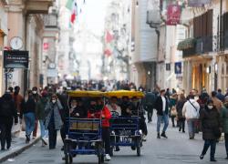 Covid, zona gialla da oggi per mezza Italia: cosa cambia dalla zona bianca