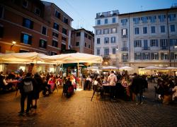 Covid Italia, zona gialla in quasi tutta la penisola. Si spera in un'apertura di Draghi sulle restrizioni