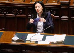 Governo Draghi, Azzolina: "Voterò sì per essere ancora protagonista"