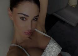 Belen incinta mostra il pancino e lancia un sondaggio su Instagram: 'boy o girl'?