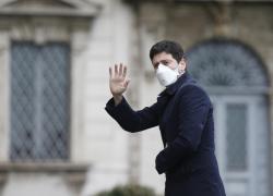 Covid viaggi all'estero Ue, Speranza: "Obbligatoria quarantena di 5 giorni e tampone"