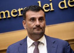 Obbligo mascherina all'aperto, la richiesta dei sindaci: "Renderla obbligatoria da inizio dicembre"