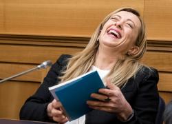 Cashback già annullato? Meloni a Draghi: "Basta destinare risorse a ristori"
