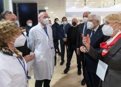 Vaccino Covid, Mattarella all'hub della Nuvola: "Teniamo duro, ce la faremo"