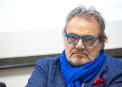 Chi è Oliviero Toscani, dalla malattia alla vita privata con 3 mogli e 6 figli, dal patrimonio al partito politico alla carriera da fotografo