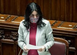 Scuola, Azzolina: "Assistente di Sasso è imputato per diffamazione"