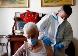 Vaccini obbligatori verso l'incostituzionalità: l'ordinanza del Consiglio di Giustizia Amministrativa 