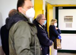 Covid, boom di italiani con vaccino scaduto: 9 milioni e sono destinati ad aumentare