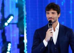 Amici 2021, Stefano De Martino flirt con Martina? Maria De Filippi...