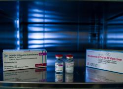 Vaccino AstraZeneca bloccato ancora, ma solo per militari e Forze dell'Ordine