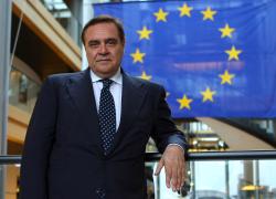 Governo Draghi, Mastella choc: "Siamo sotto dittatura a tempo (ma va bene così)"
