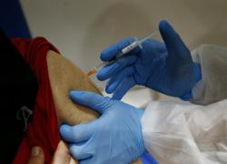 Vaccino Johnson e Johnson, Ema: "Trombosi rare? S&igrave;, potrebbe esserci legame"