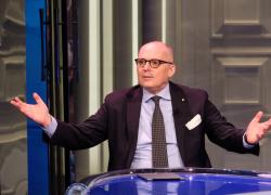 Covid, Ricciardi: "Eliminazione delle mascherine al chiuso dopo il 1 aprile da evitare"