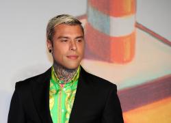 Sexy Shop, Fedez e il "riferimento polemico a Chiara Ferragni" nel brano con Emis Killa: "Dici che sono un bastardo ma per te non cambio"