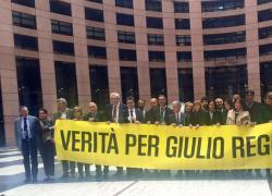 Morte Giulio Regeni, i genitori: "Dopo minacce ricevute abbiamo paura"