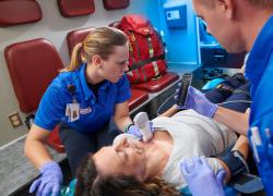 GE Healthcare presenta Vscan Air, l’ecografo portatile per diagnosi anche a domicilio