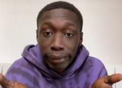 Khaby Lame, chi è la star italiana di Tik Tok con più follower di Mark Zuckerberg?