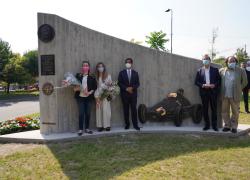 Svelato il monumento che rende omaggio ad Alberto Ascari: la Gallery