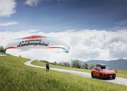 Lamborghini Urus e Aaron Durogati protagonisti dell' impegnativa gara RedBull X-Alps.