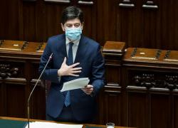 Variante Omicron, Speranza: "Non sono all'orizzonte  ulteriori provvedimenti"